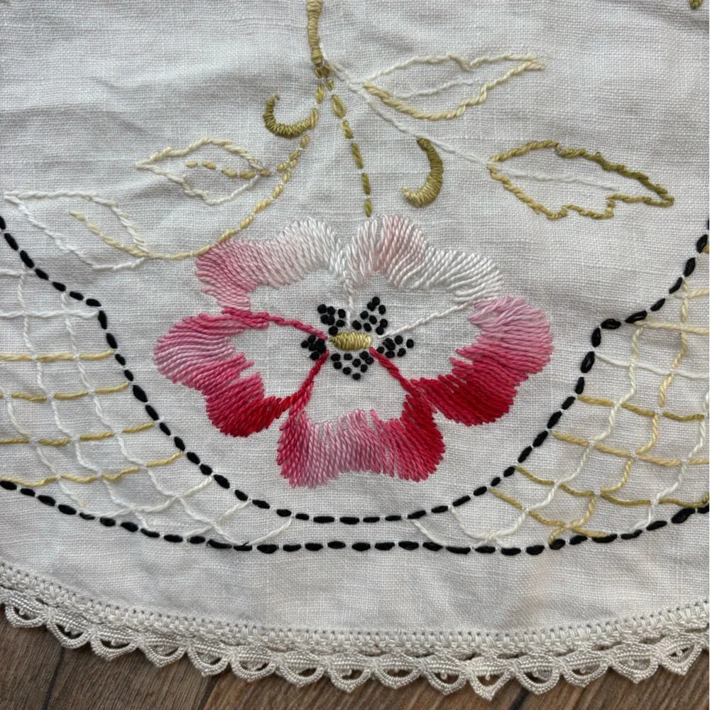 Linen Embroidered Floral Farmhouse Table Runner Oval Pink Handmade